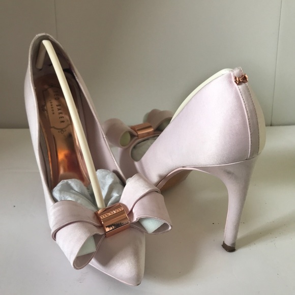 Ted Baker London Shoes - Ted Baker light pink bow heels